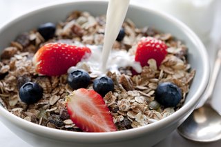 Breakfast cereal with fruit and milk