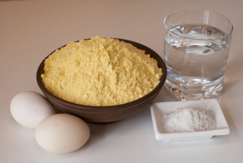 Кукурузная мука - 8 рецептов блюд из муки, польза и вред и отличия от ржаной