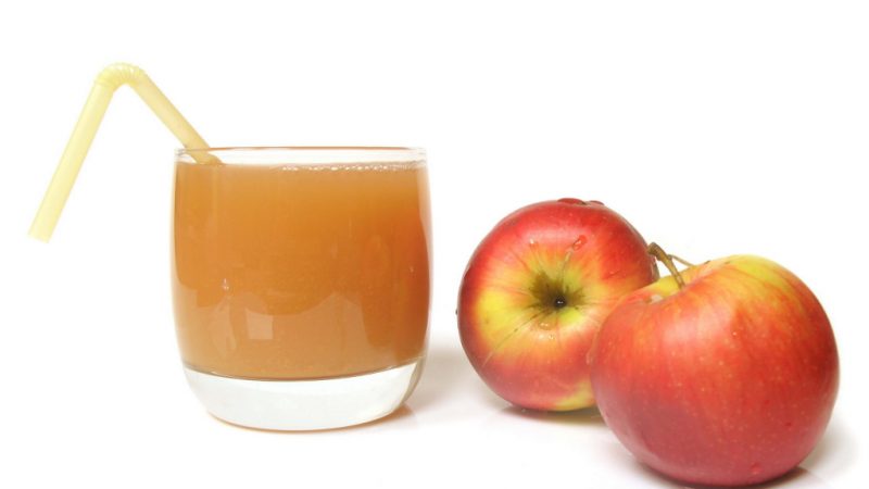Яблочный сок: польза и вред для организма человека