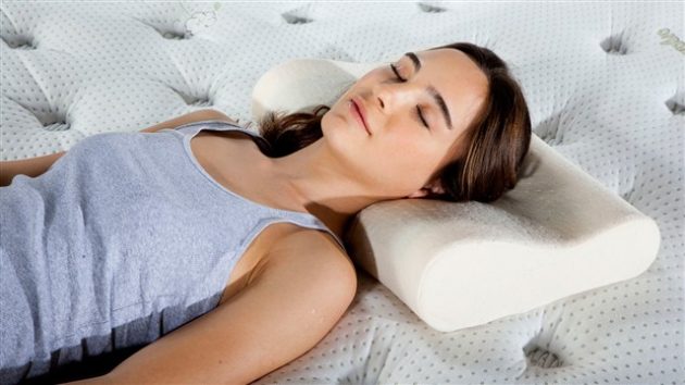 Как выбрать подушку: прямоугольная подушка с валиком