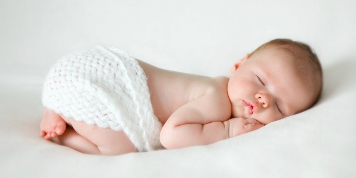 Почему младенцы спят без подушки