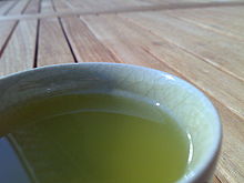 Tea leaves steeping in a zhong čaj 05.jpg