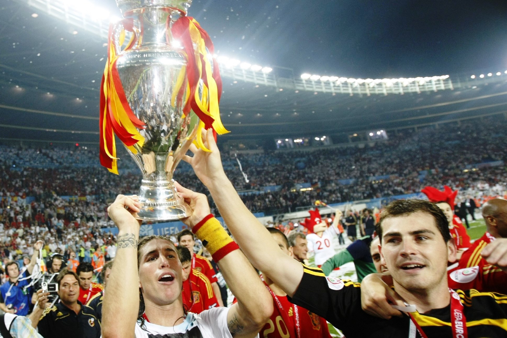 Трофеи испанского футбола