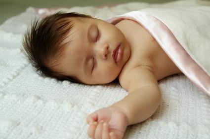 Полезно ли спать без подушки детям