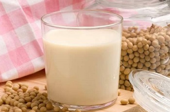 Чем полезно соевое молоко и процесс приготовления напитка