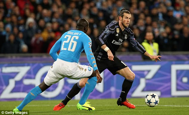 Gareth Bale, in action against Napoli, says in Spain 
