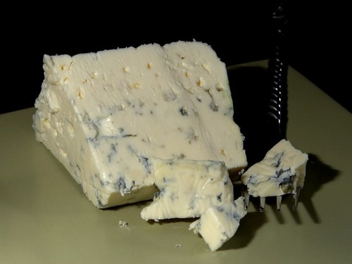 Big is blue cheese bad for you 2