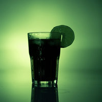 Чтобы эффективно похудеть, употребляя соки, следует преимущественно пить зеленые или овощные соки