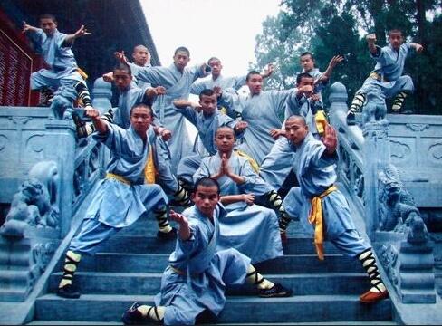 Shaolin kung fu classes and lessons in school