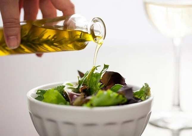 salads and oil