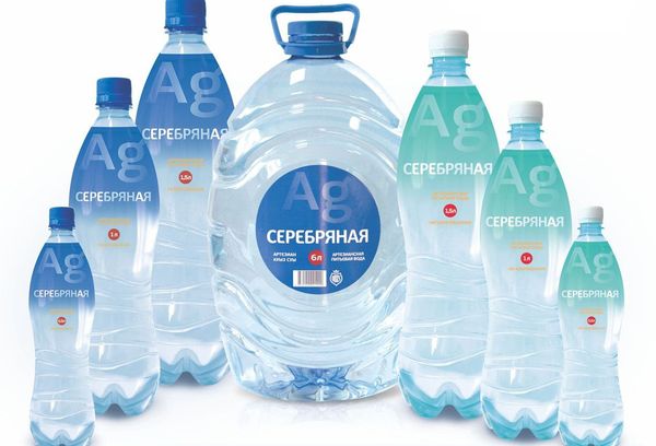 вода серебряная в пластиковых бутылках