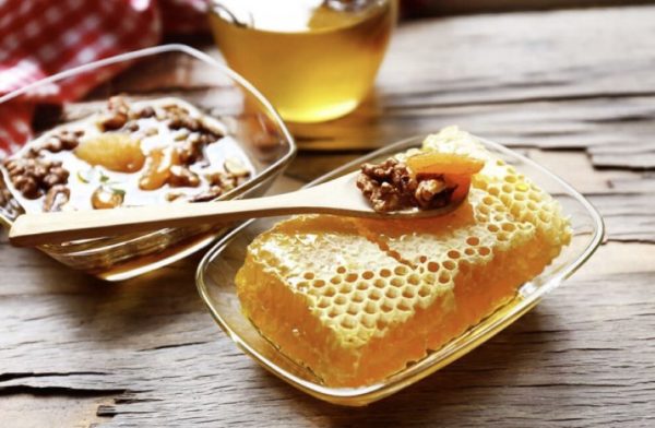Существует несколько методов приготовления грецких орехов с медом