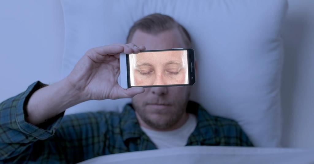 Использование смартфона перед сном