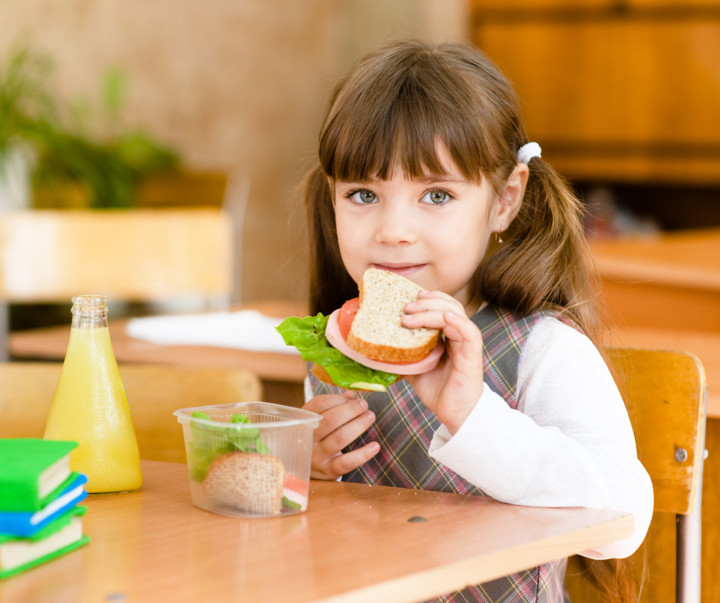 Правила здорового питания для школьников: объясняет эксперт НИИ детского питания