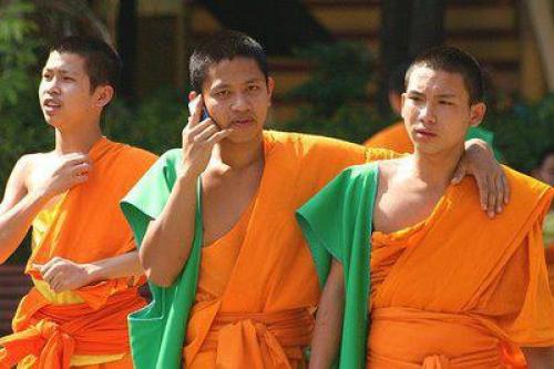 Буддийские монахи, их община и правила