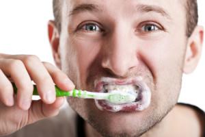 Какие продукты полезны для укрепления зубов, если они разрушаются, как питать костную ткань в домашних условиях?