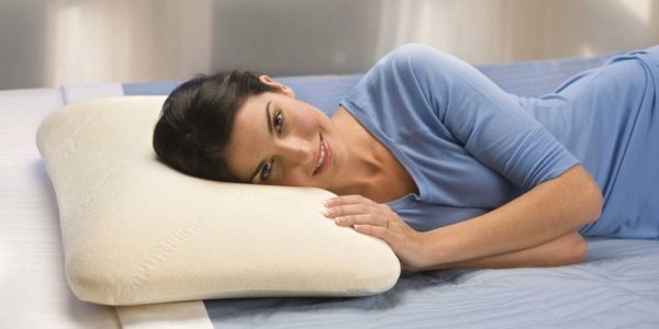 Ортопедическая подушка для сна отличается гипоаллергенностью