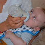 introducing-bottle-to-breastfed-baby