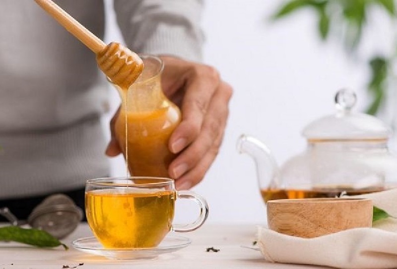 Зеленый чай с медовой водой поможет замедлить старение клеток организма