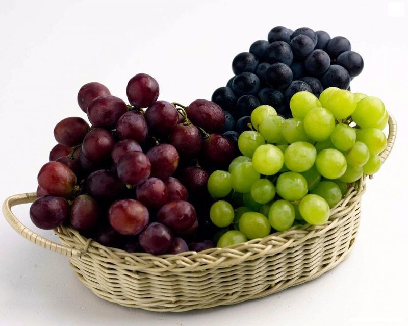 Чем полезен виноград красных, черных и зеленых сортов