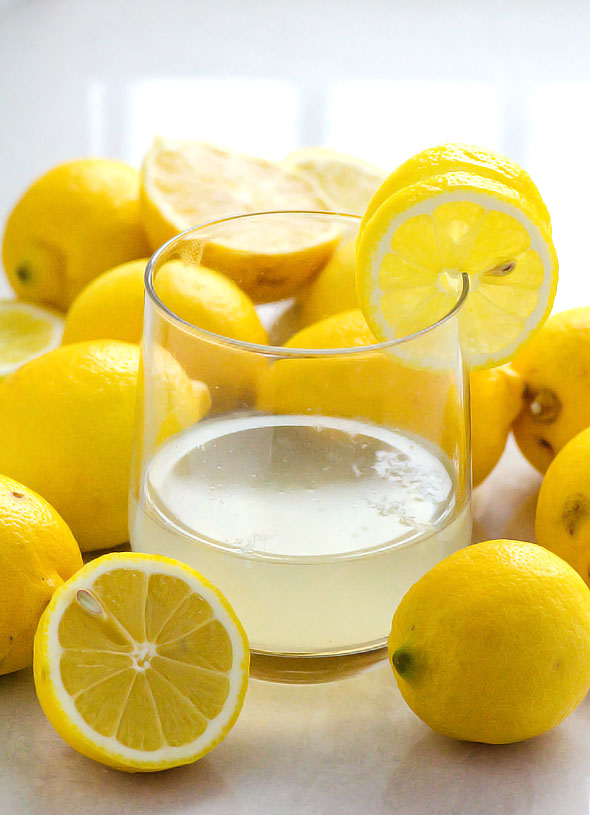 Польза воды с лимоном натощак утром