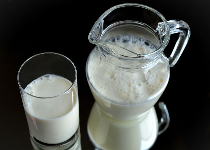 Как правильно пить молоко с пользой для здоровья