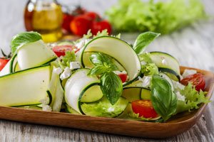 Zucchini Nährwerte – So vitaminreich und gesund ist das Kürbisgemüse