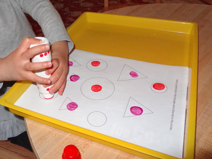 Use Do-A-Dot markers to sort shapes using free printables 