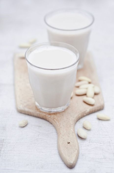 almond-milk-