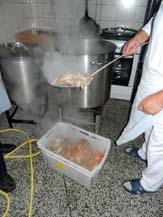 Removing cooked meats