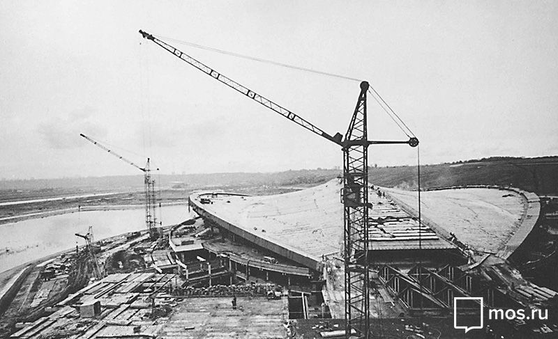 Строительство велотрека в Крылатском. Октябрь 1978 г. Автор В.В. Ахломов; Архивный фонд города Москвы