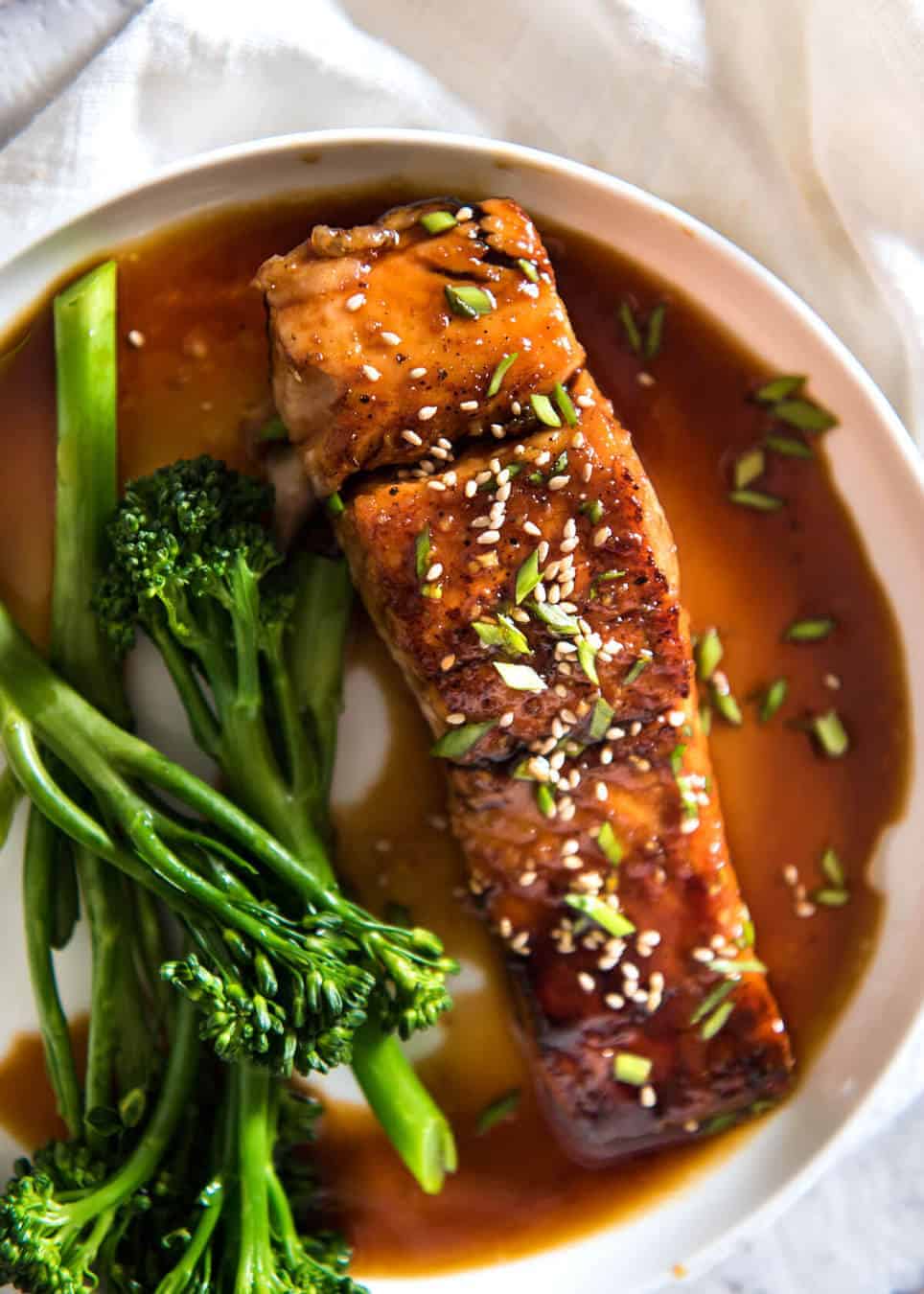 A spectacular way to serve salmon which is crazy fast, crazy easy and crazy delicious! Honey Garlic Salmon recipetineats.com