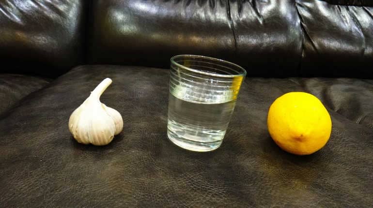 Вода с чесноком и лимоном