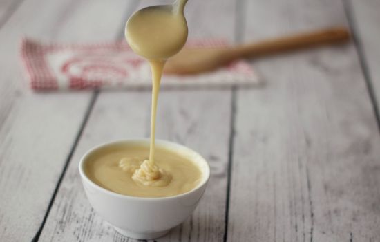 О пользе сгущенки - самого сладкого из молочного продукта. Как употреблять сгущёнку без вреда для здоровья и фигуры